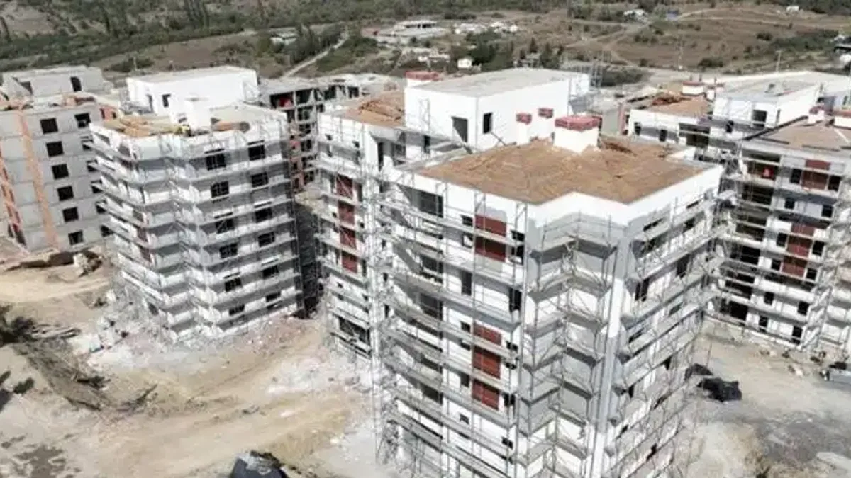 Dilovası Tavşancıl'da TOKİ konutları hızla yükseliyor