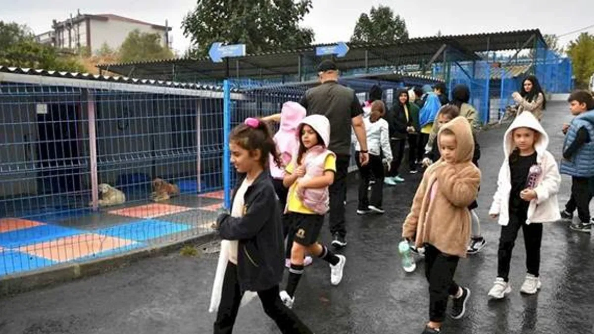 İstanbul Beylikdüzü'nde öğrencilerden can dostlara anlamlı ziyaret