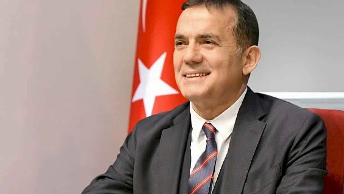 Başkan Abdullah Özyiğit, 29 Ekim Cumhuriyet Bayramı'nı kutladı