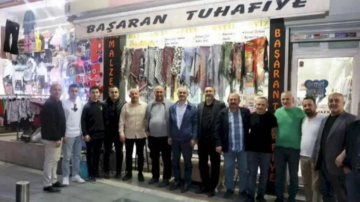 Bünyamin Çiftçi, esnaflarla çay sohbetinde buluştu