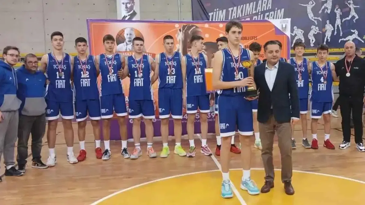 TOFAŞ Yıldız B Takımı 2024 Gökhan Teksöz 6. Basketbol Turnuvası'nda şampiyon oldu