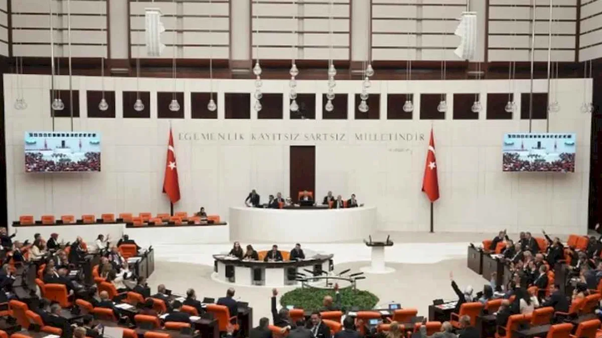 Irak ve Suriye'ye asker gönderme yetkisi 3 yıl uzatıldı
