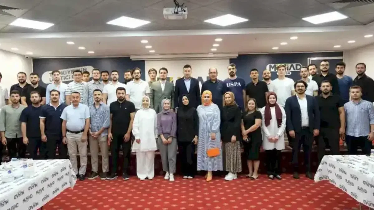 Güngör Turizm Yönetim Kurulu Başkanı Ahmet Güngör, genç MÜSİAD’ın konuğu oldu