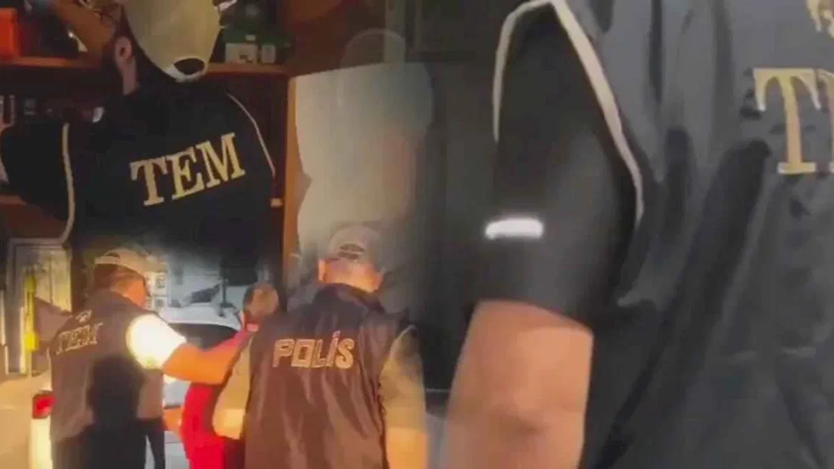 FETÖ’ye 21 ilde büyük darbe!