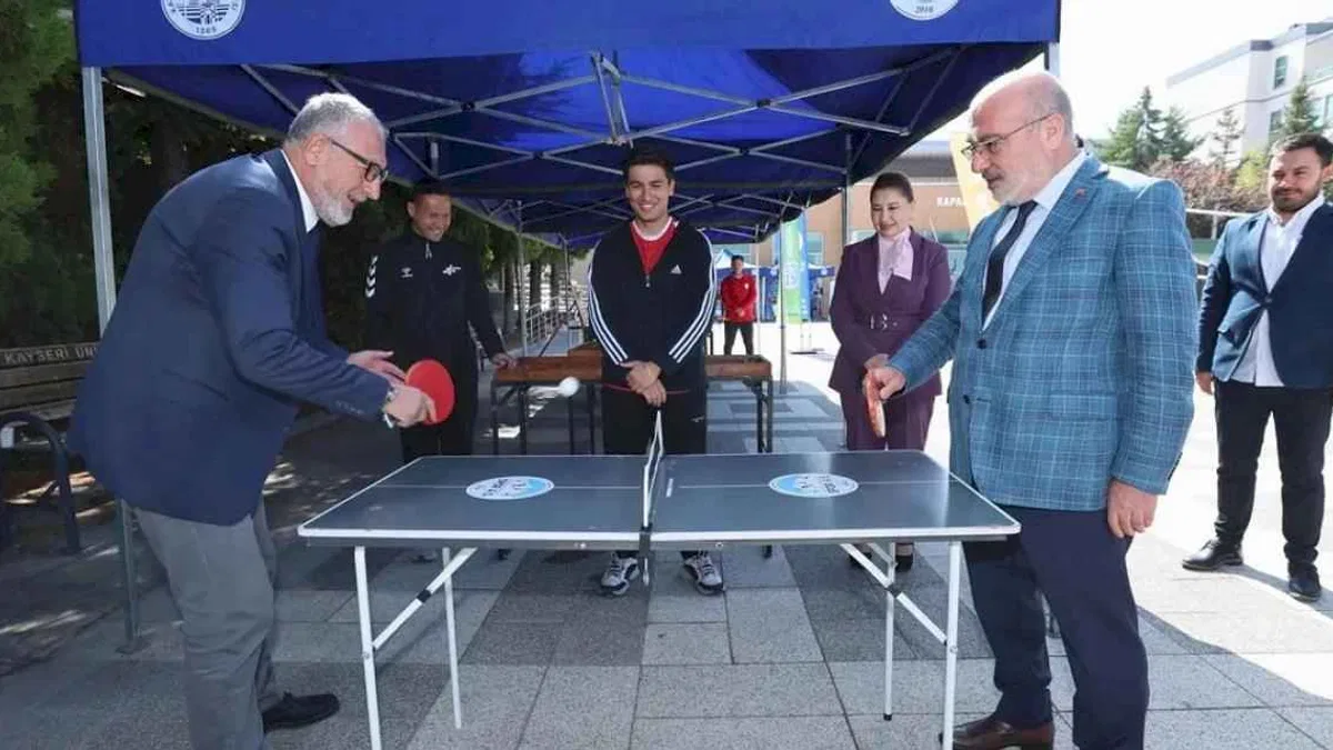 Kayseri Büyükşehir'den yeni üniversitelilere sıcak karşılama