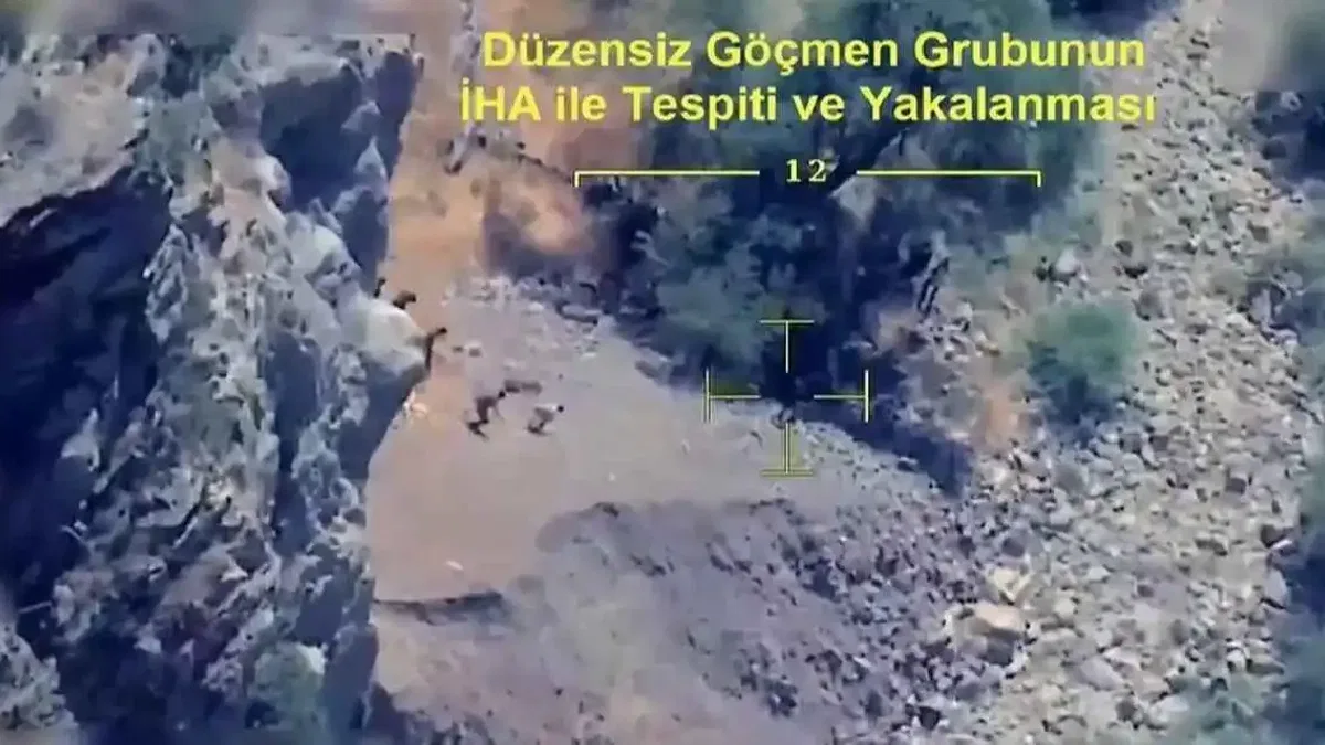 Jandarmadan 18 ilde göçmen kaçakçılığı operasyonu! 52 organizatör yakalandı