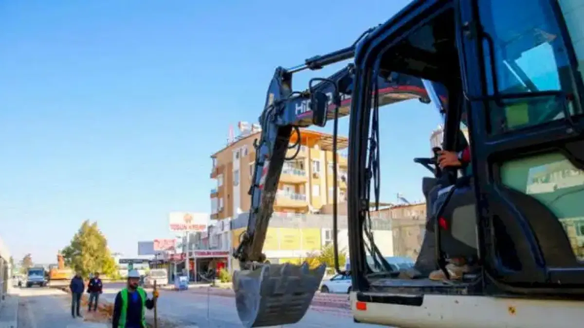 Antalya Büyükşehir Varsak’ta içme suyu hattını yeniliyor
