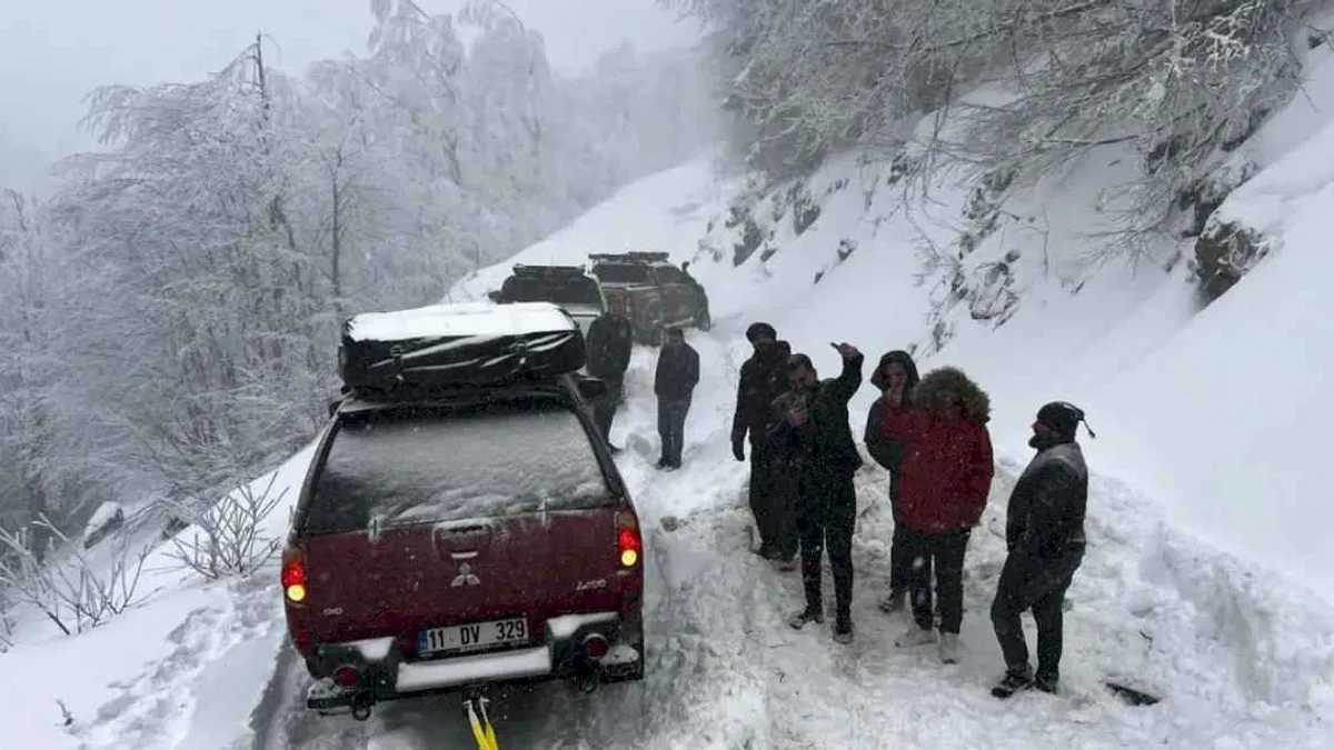 Kocaeli'de karda mahsur kalan vatandaşın imdadına Büyükşehir koştu