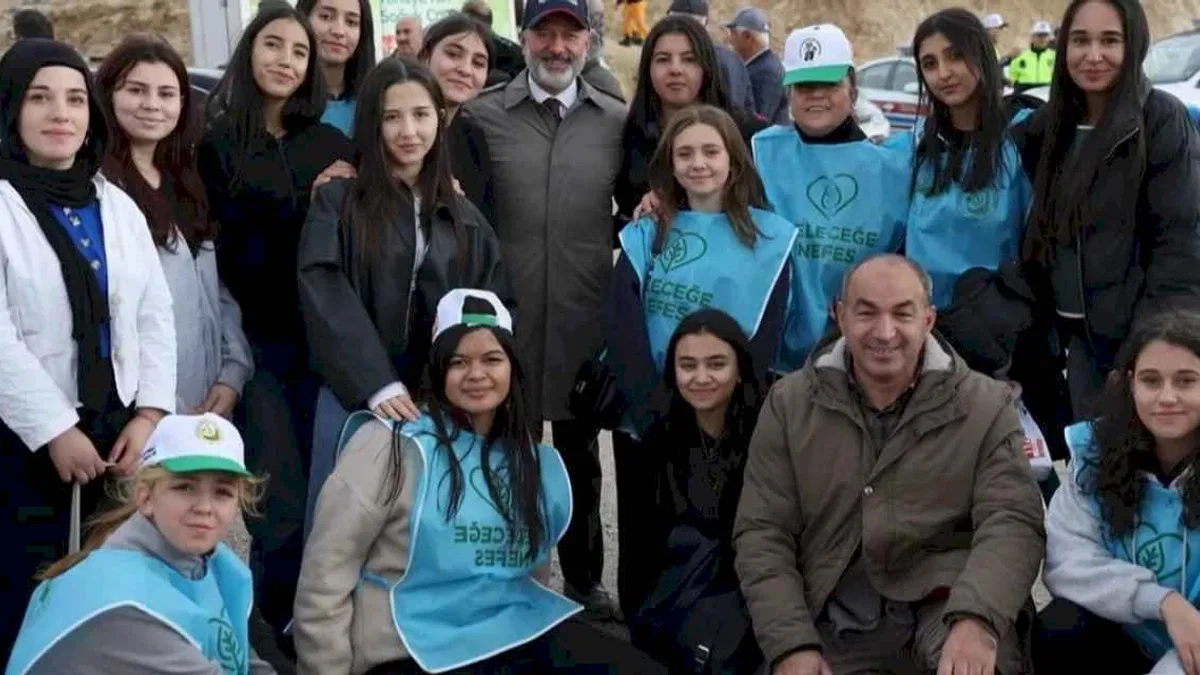 Kayseri Kocasinan'da mavi ile yeşil buluşuyor