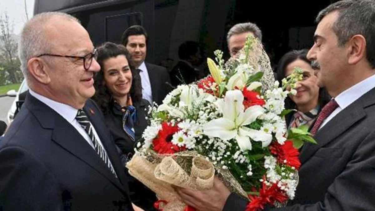 Bakan Tekin Manisa'da