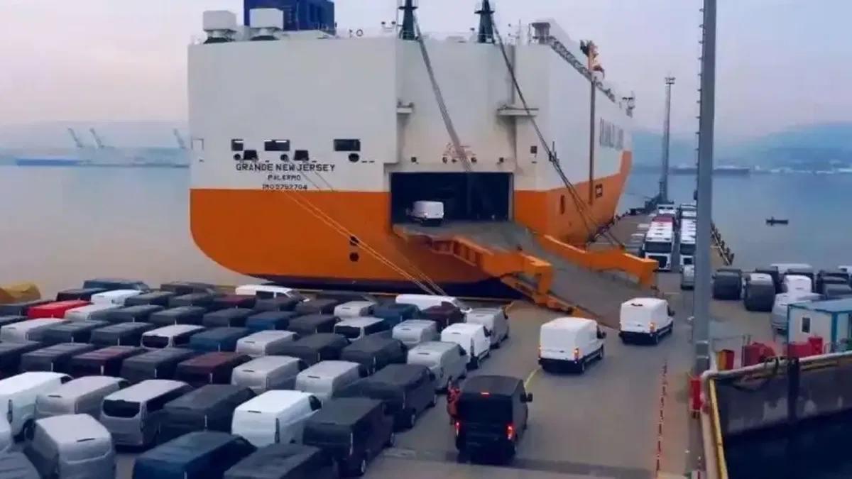 Otomotivde tarihi rekor! İhracat 41,5 milyar dolara ulaştı