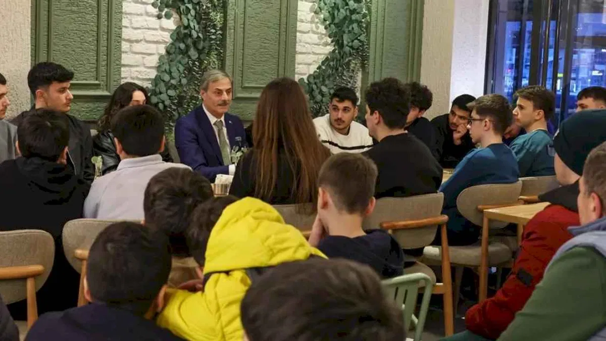 Sakarya’da Başkan Alemdar gençlerle buluştu!