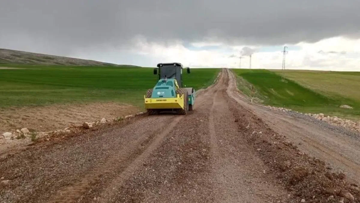 Kayseri Büyükşehir'den kırsalda hummalı mesai