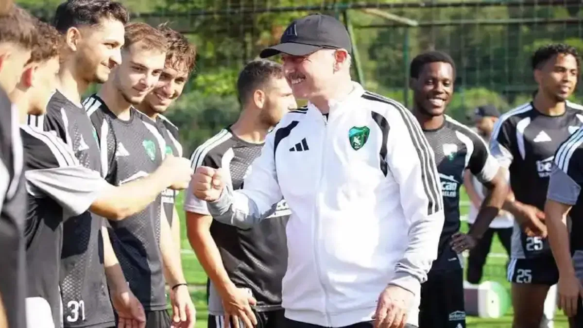 Başkan Büyükakın’dan Kocaelispor’a moral ziyareti