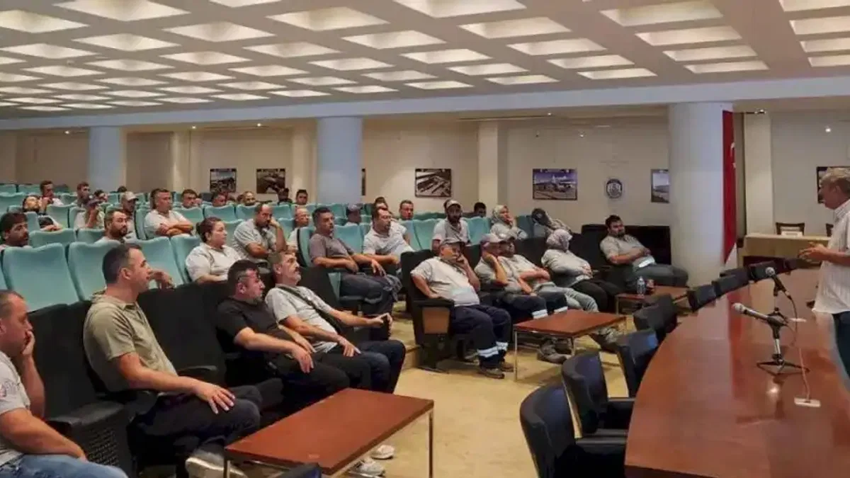 Efes Selçuk Belediyesi’nden personeline hizmet içi eğitim