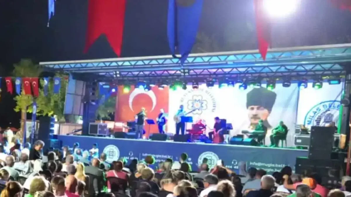 Mylasa Band Ören’de coşkulu konser verdi
