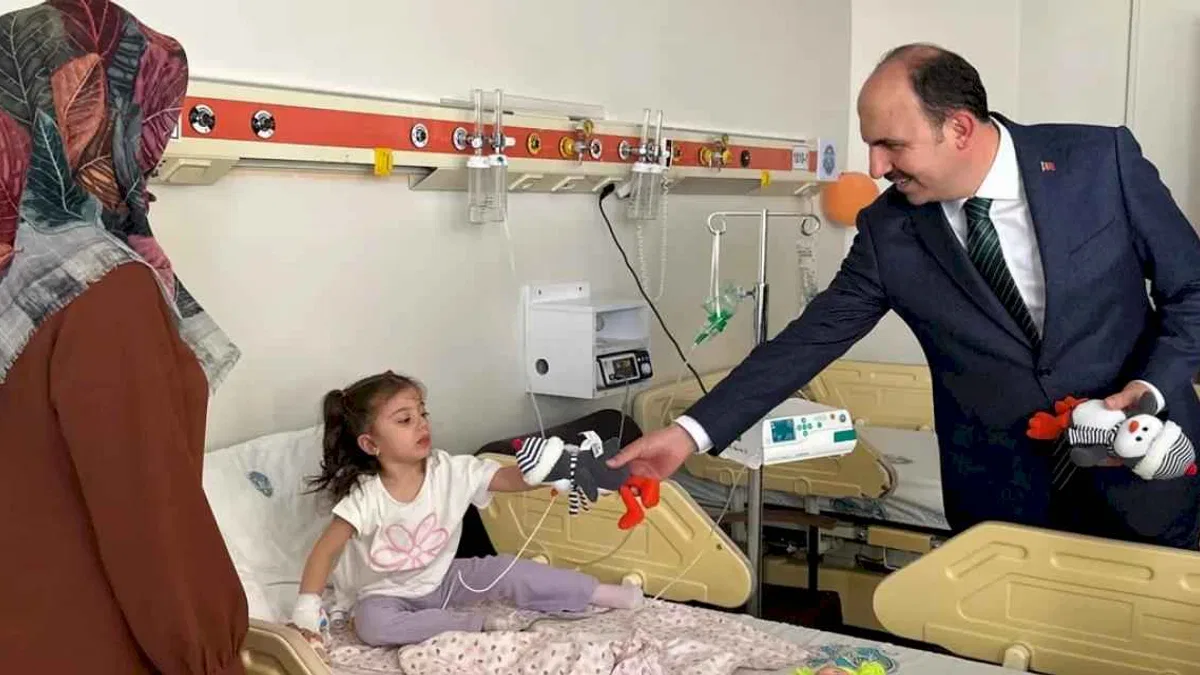 Konya'da Başkan Altay'dan hasta ziyareti