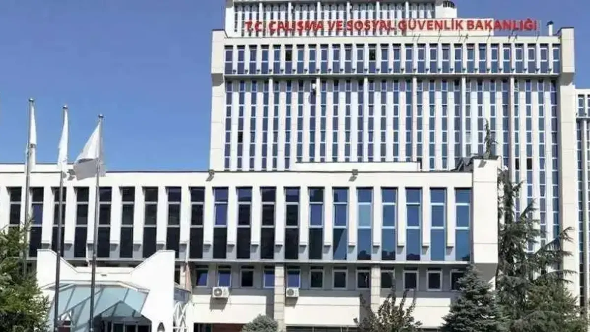 Çalışma ve Sosyal Güvenlik'e 100 iş müfetişi alınacak