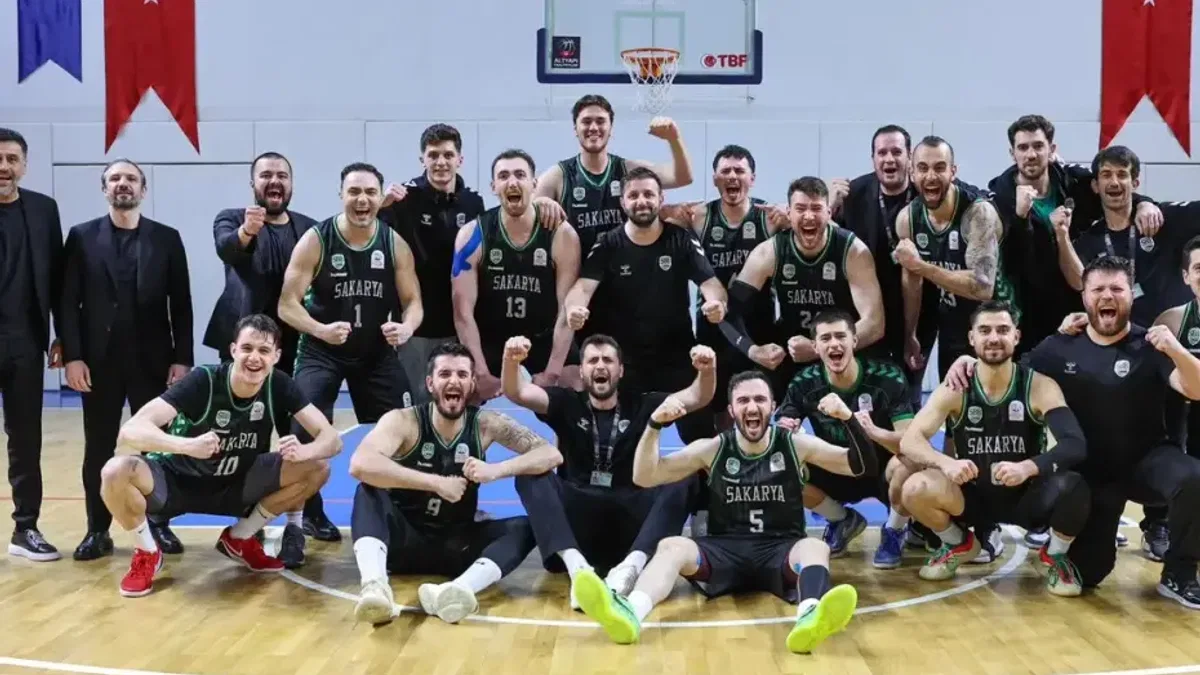 Sakarya Büyükşehir Basketbol şampiyonluk kupası için parkeye çıkıyor