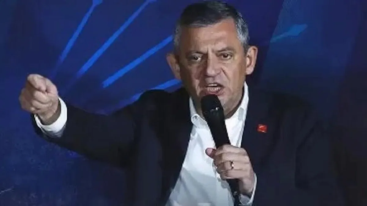 CHP'ye destek ve dayanışma ziyaretleri sürüyor... Özgür Özel: Asla teslim olmayacağız