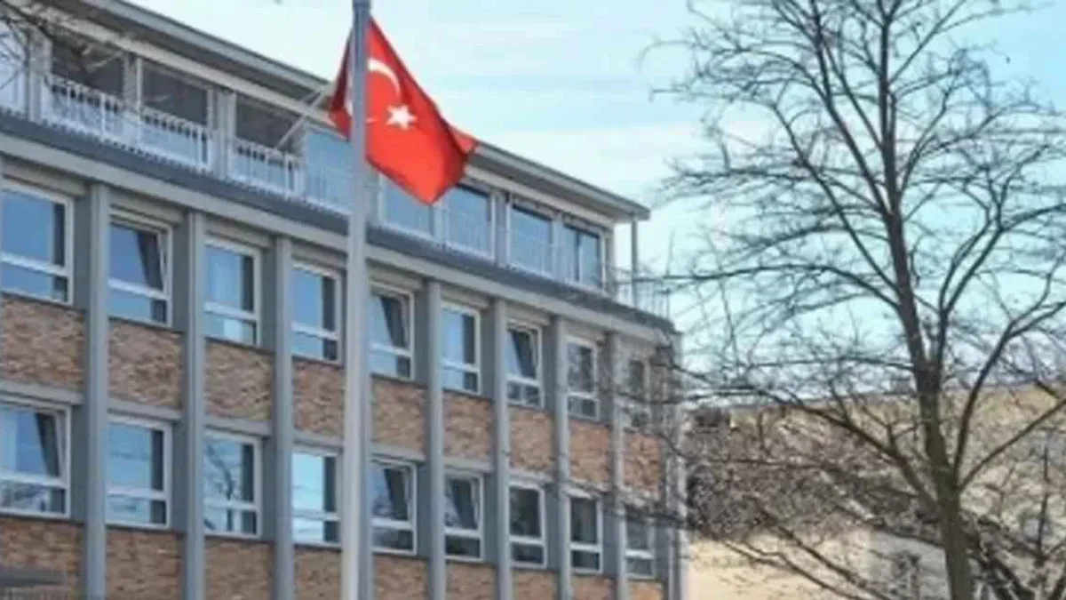 Almanya'da başkonsolosluk binasına işgal girişimi