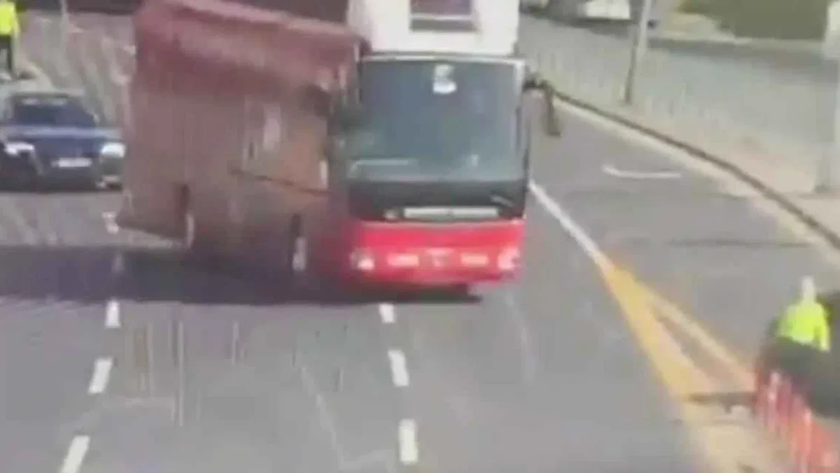 Bakan Yerlikaya’dan polise saldırıya sert tepki! Otobüsü polisin üzerine süren CHP şoförüne suç duyurusu