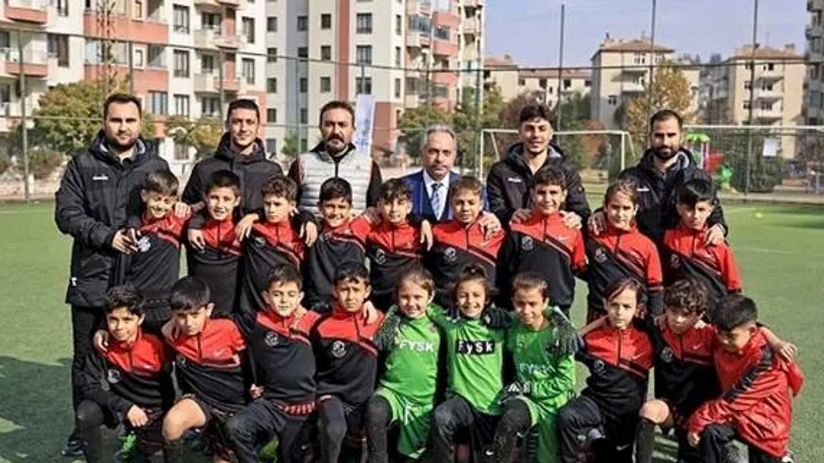 Kayseri Talas'ta Öğretmenler Günü turnuvası