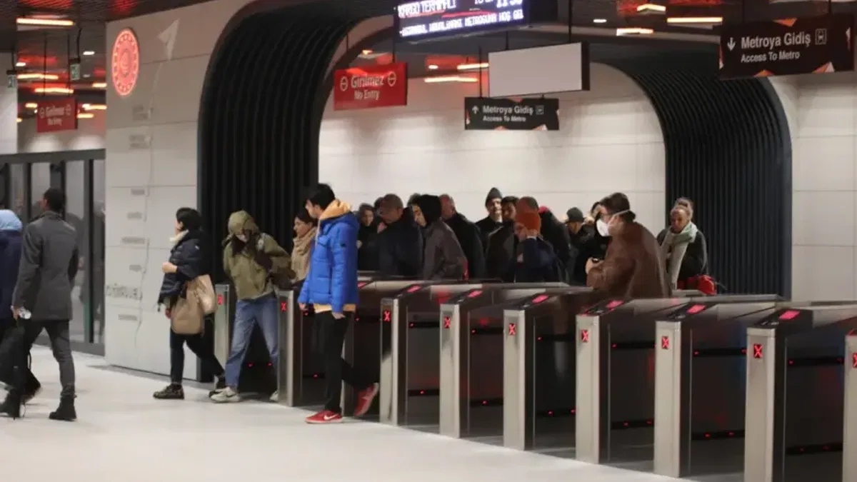 İstanbul metrosunda geçici düzenleme... Seferler aktarmalı yapılacak