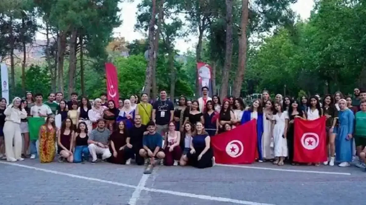 Denizli’de gençler kültür şöleninde buluştu
