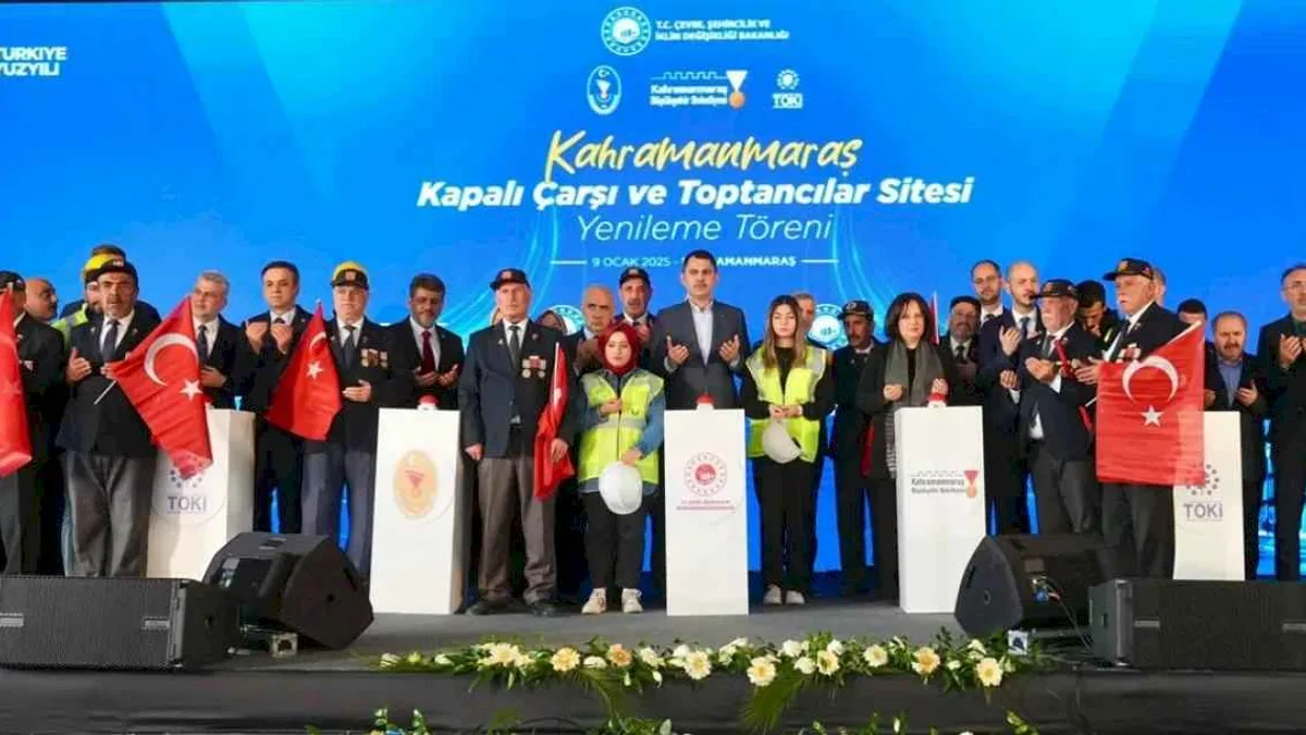 Bakan Kurum: Deprem bölgelerinde yıl sonuna kadar 453 bin konut teslim edilecek