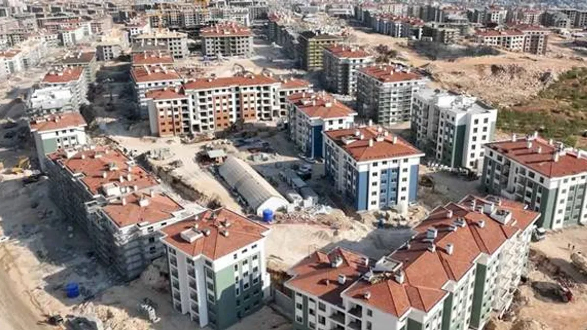 Adıyaman İndere ülkenin en büyük şantiyesi oldu... Kaya zemine tünel kalıpla sağlam konutlar