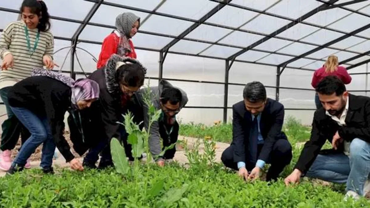 Konya'da Karatay Belediyesi otizmli öğrencileri doğayla buluşturdu