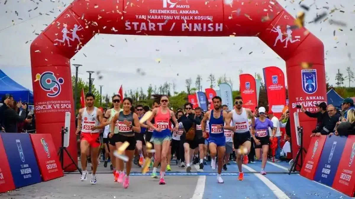Ankara ATA Çiftliği’nde binlerce sporcu koştu