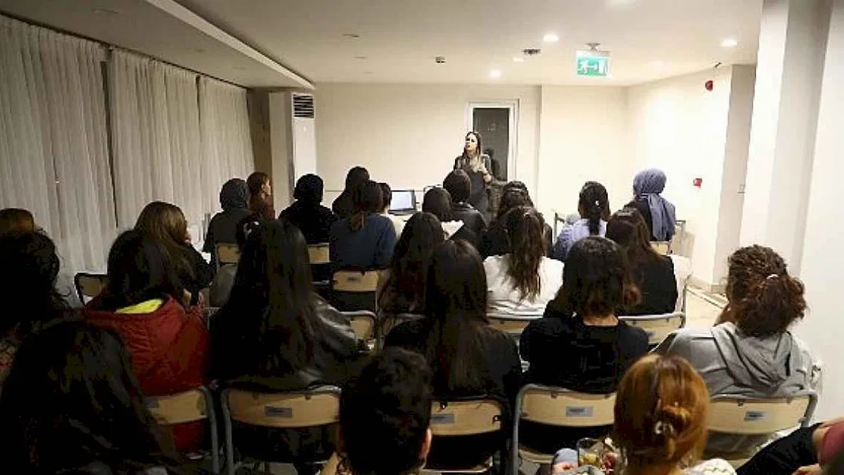 Antalya Büyükşehir Belediyesi'nden Kadına şiddete karşı eğitim dolu hafta