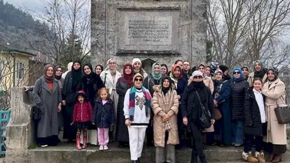 Edebiyat mirasını yaşatanlar Sakarya’nın tarihini ve güzelliklerini keşfetti