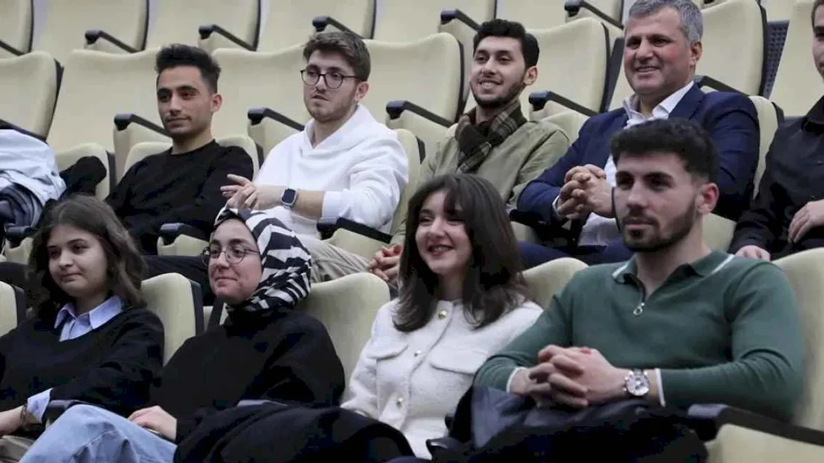 Konya'da 'Siyaset Bilimciler' yerel meclisi takip etti