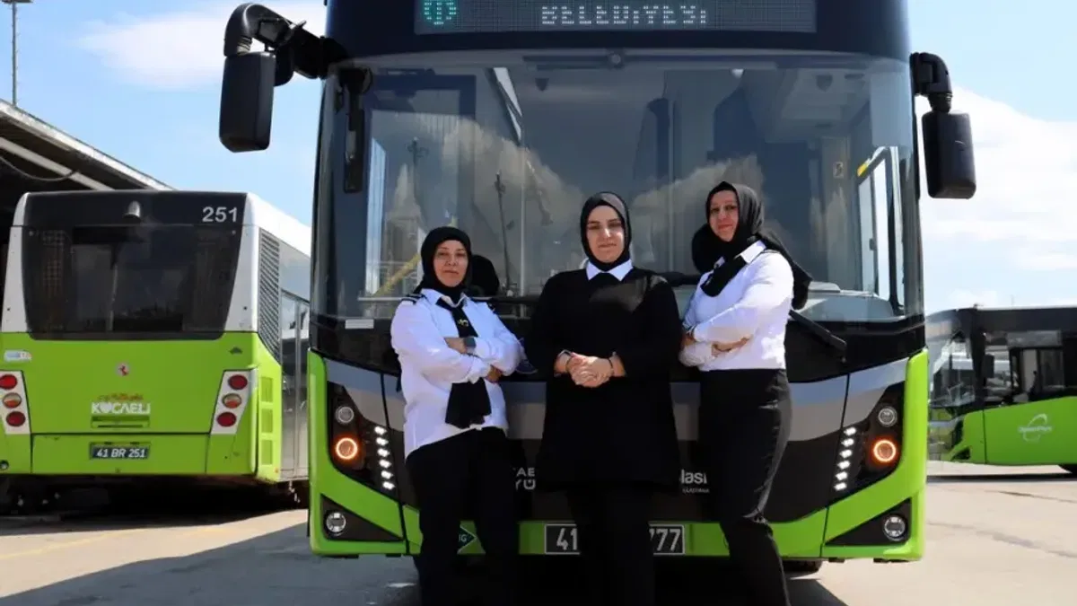 Kocaeli’de ulaşıma “anne eli” değdi