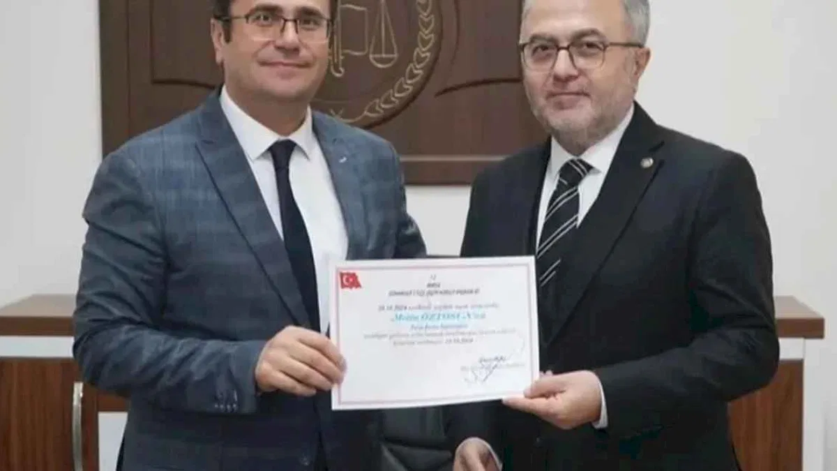 Bursa Barosu Başkanı Metin Öztosun mazbatasını aldı