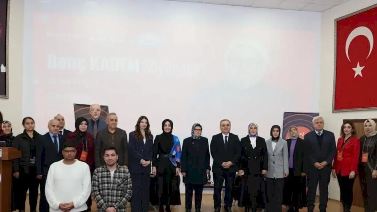 ERÜ'deki Genç Kadem Söyleşileri'nin konuğu Ayşe Böhürler