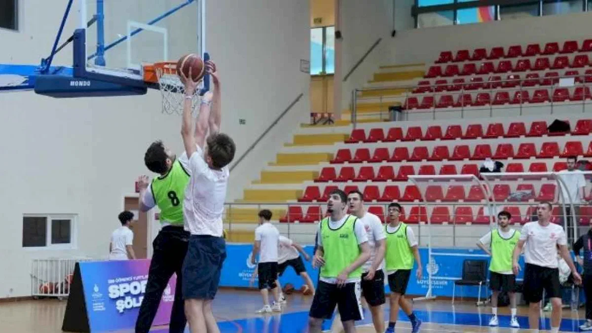 İstanbul Büyükşehir'in yurtlarında spor şöleni