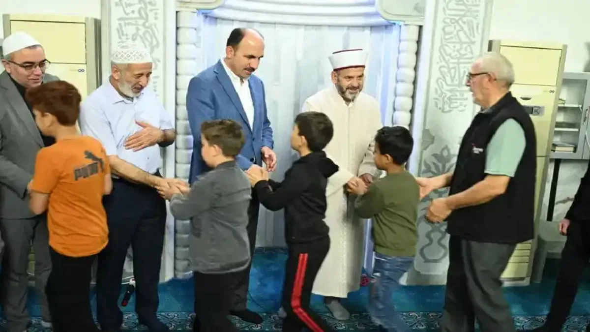 Konya'da 'Güle Oynaya Camiye' kayıtları başladı
