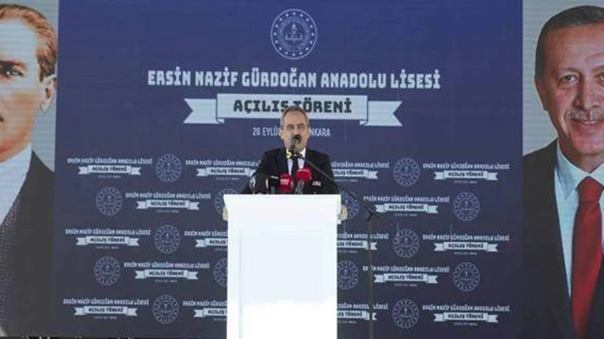 Milli Eğitim Bakanı Özer, Ersin Nazif Gürdoğan Anadolu Lisesi açılışında  konuştu: