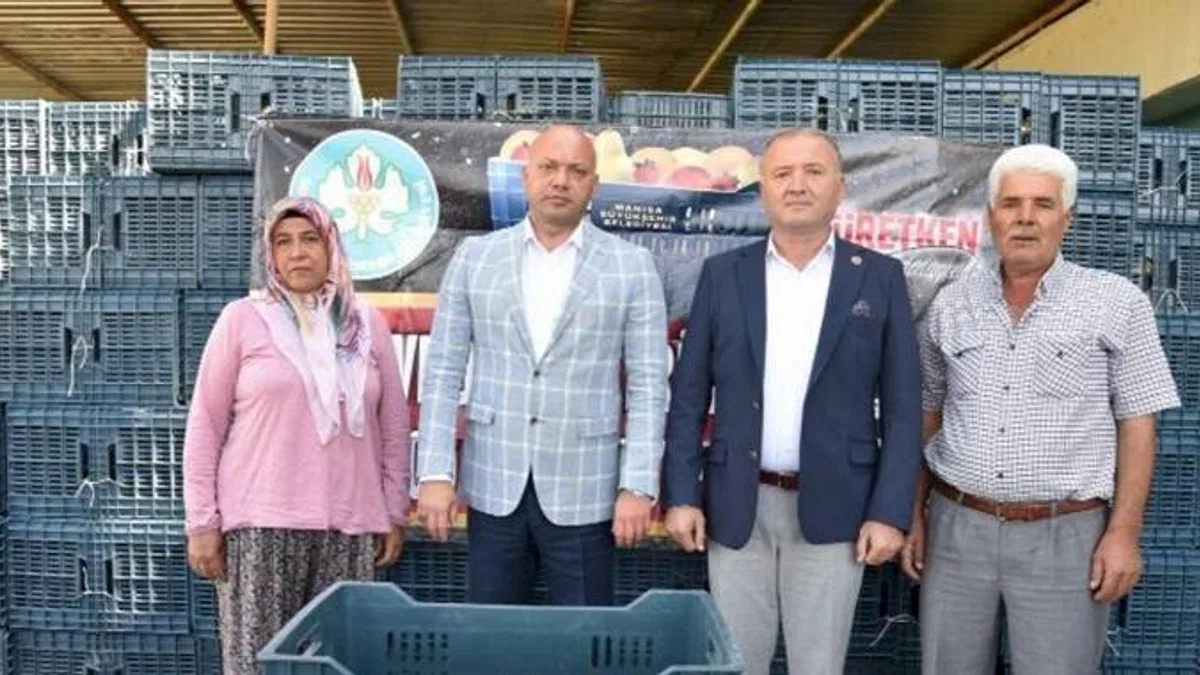 Manisa'da yüzde 100 hibeli kasa dağıtımına devam