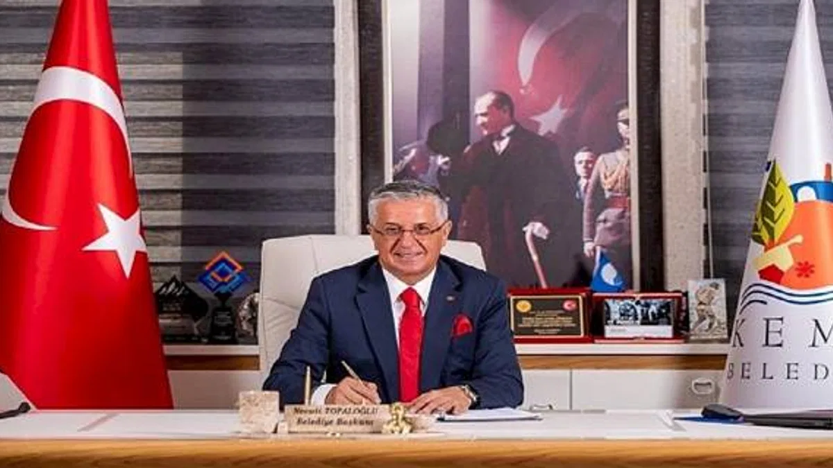 Başkan Topaloğlu'ndan Zafer Bayramı mesajı