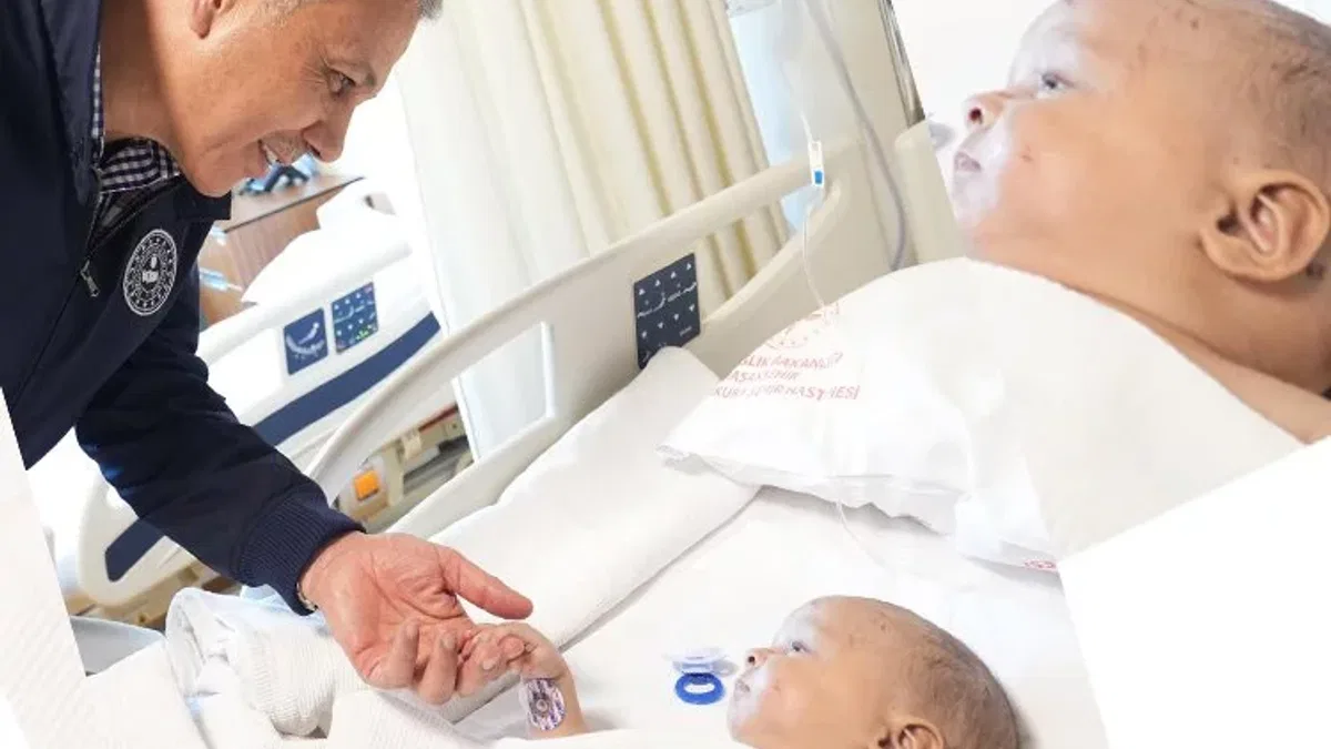 Bakan Yerlikaya'dan Aygözel bebeğe hastane ziyareti