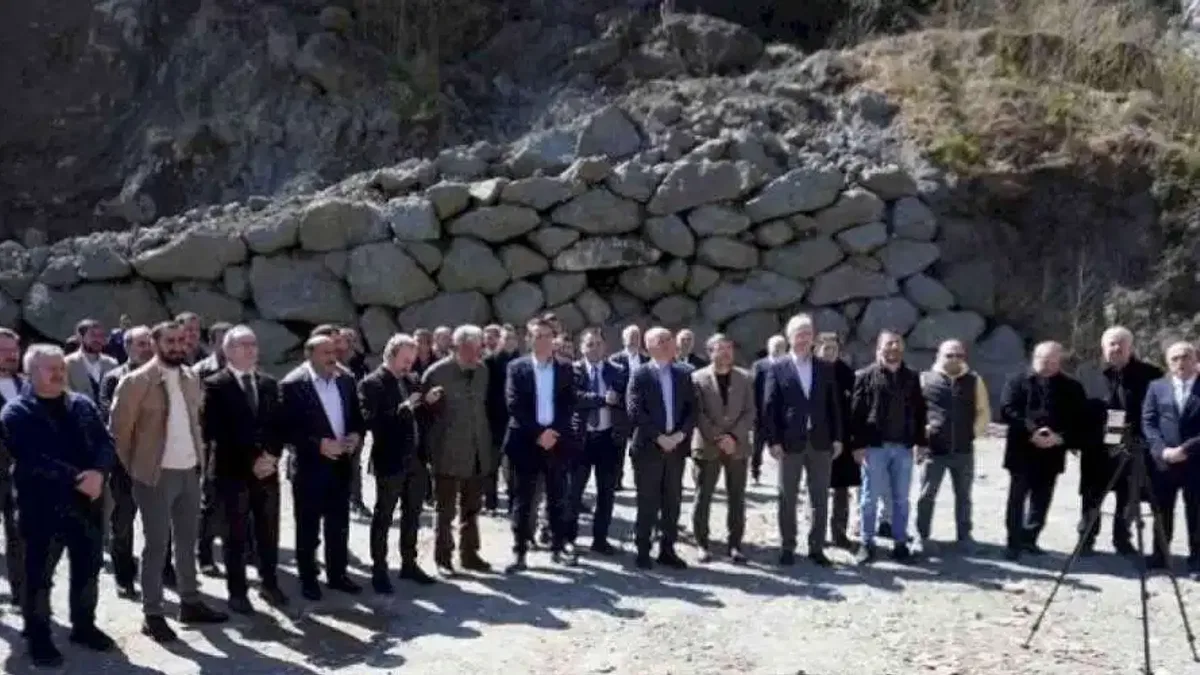 Başkan Metin'den Mezbaha Projesi inşaatında inceleme