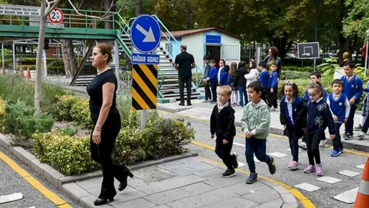 Minik sürücüler trafik bilinciyle yetişiyor