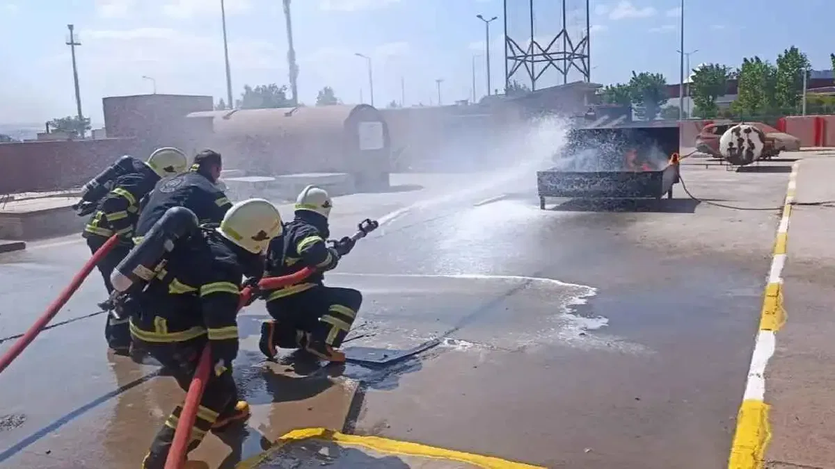 Kocaeli İtfaiyesi, sanayiyi acil durumlara hazırlıyor