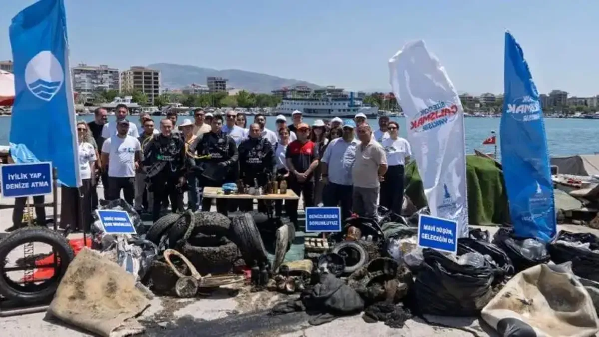 Araba lastiği, masa, sandalye, klozet kapağı... Bunlar İzmir denizinden çıktı!