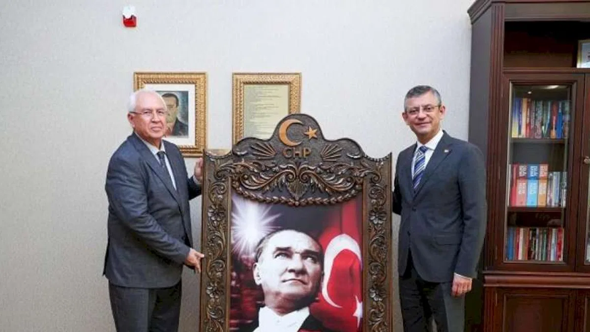 Muhittin Selvitopu'dan Özel'e ziyaret